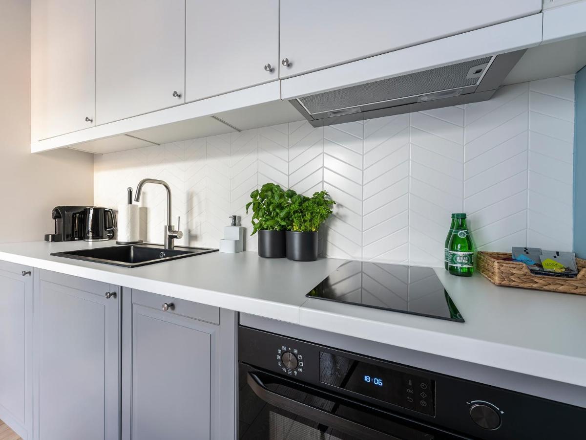 Yoursecondflat Grzybowska Metropoint Varsovia