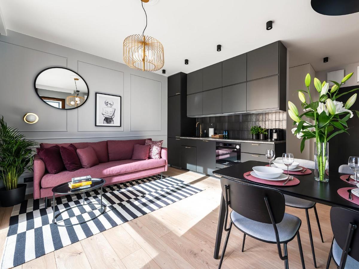 Apartament Yoursecondflat Grzybowska Metropoint *