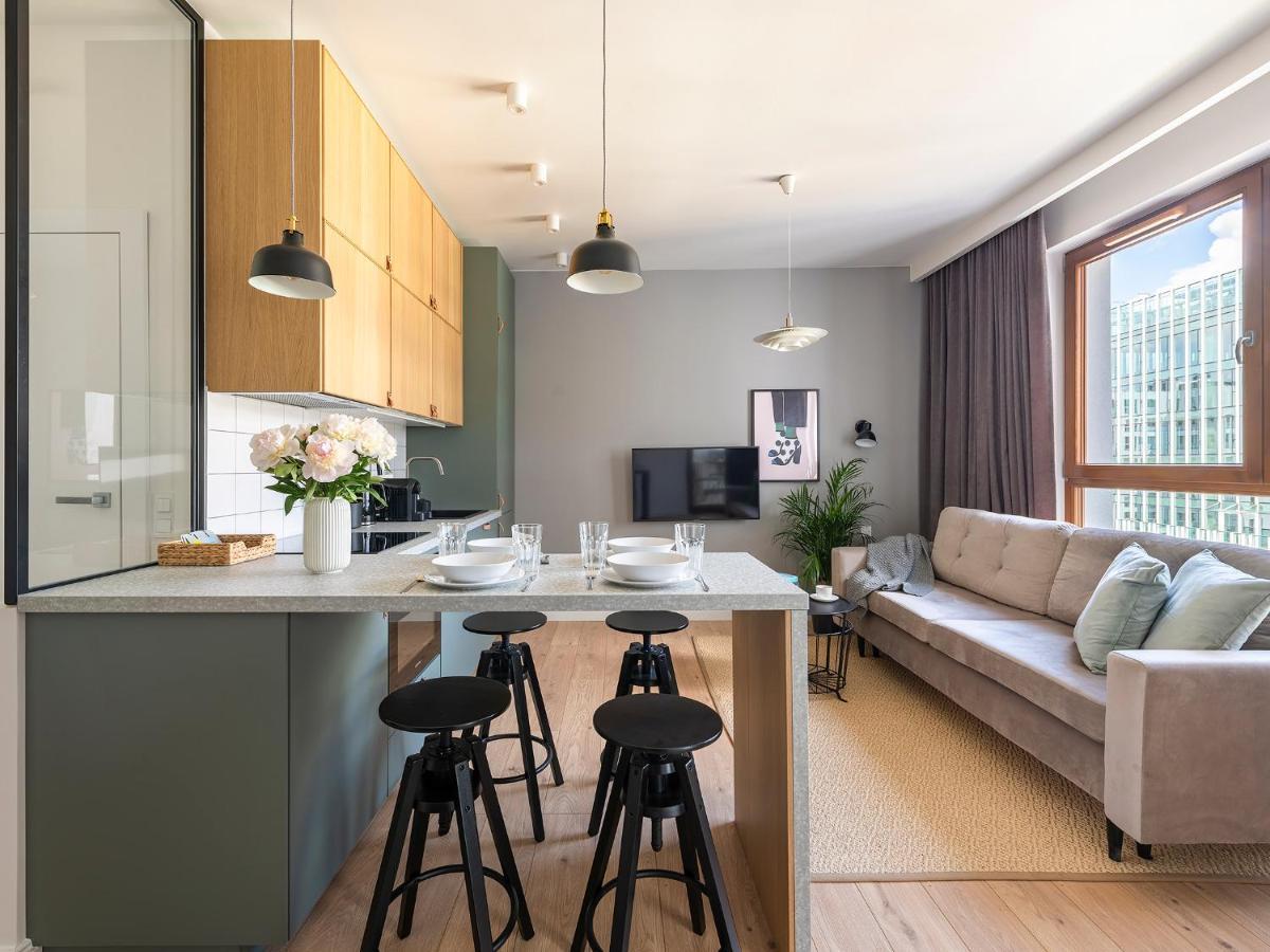 Apartament Yoursecondflat Grzybowska Metropoint Warszawa