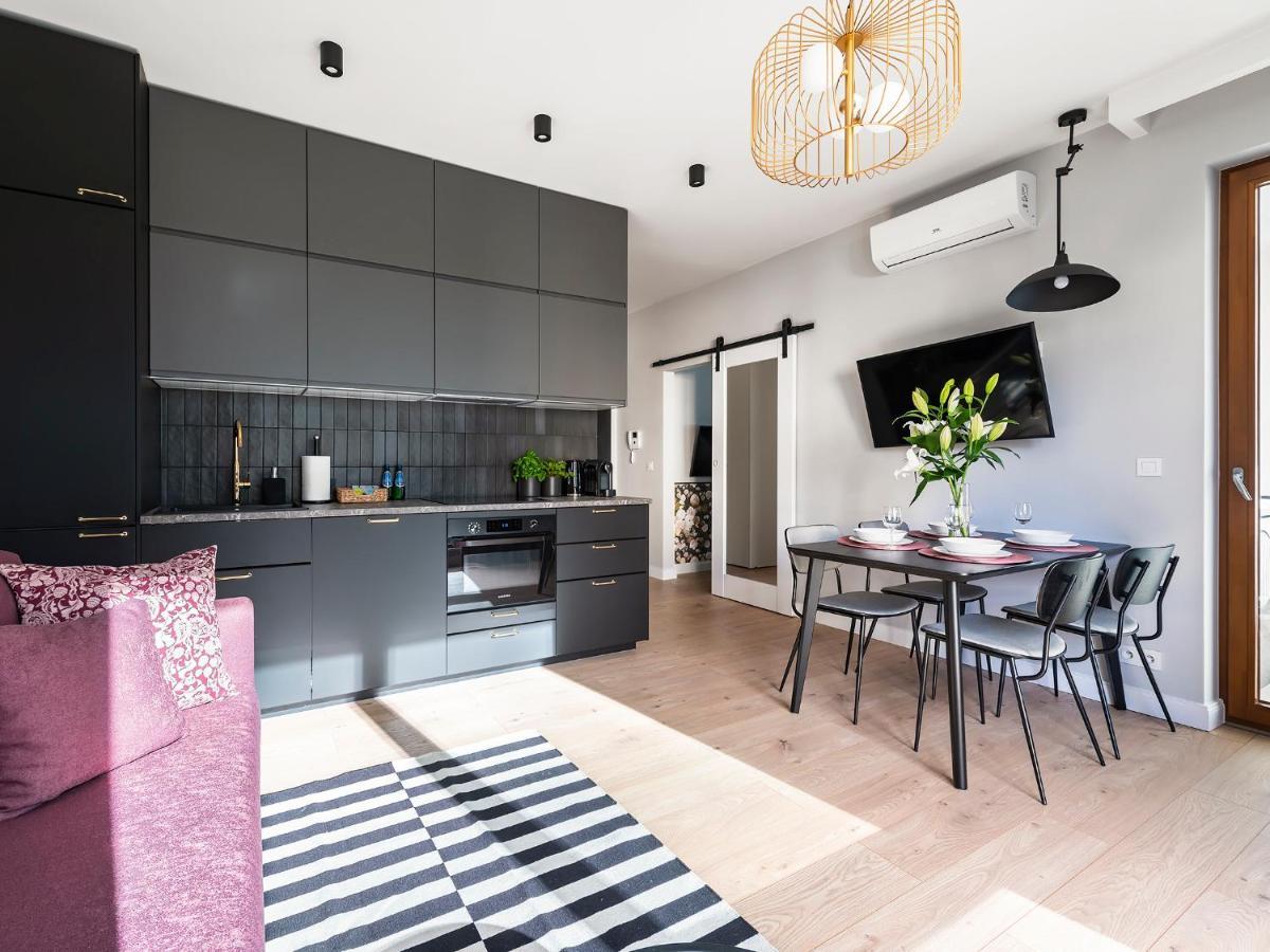 Apartament Yoursecondflat Grzybowska Metropoint